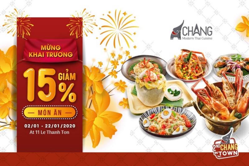 Hinh anh mot le khai truong cua hang my pham hasaki moi voi dong nguoi tham gia va bang ron quang cao